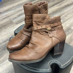 BareTraps brown ankle boots booties Sz 7.5
